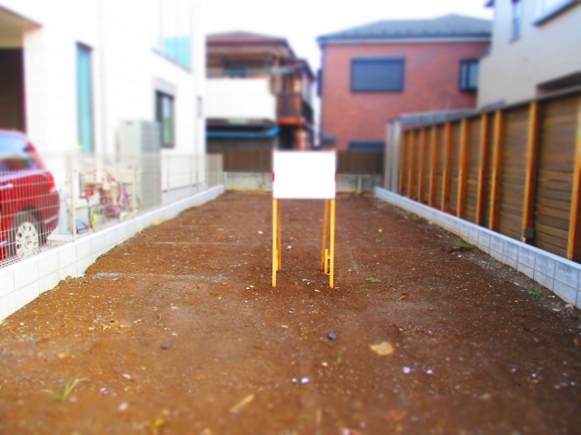 空き地を駐輪場として使用する行為は不法侵入に該当する?